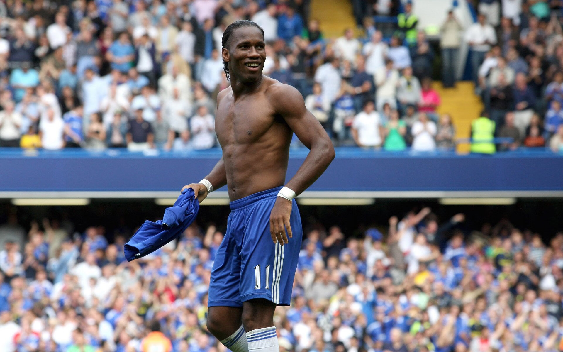 18岁票王亚马尔与涅槃王者登贝莱领衔!FIFPRO年度最佳11人揭晓