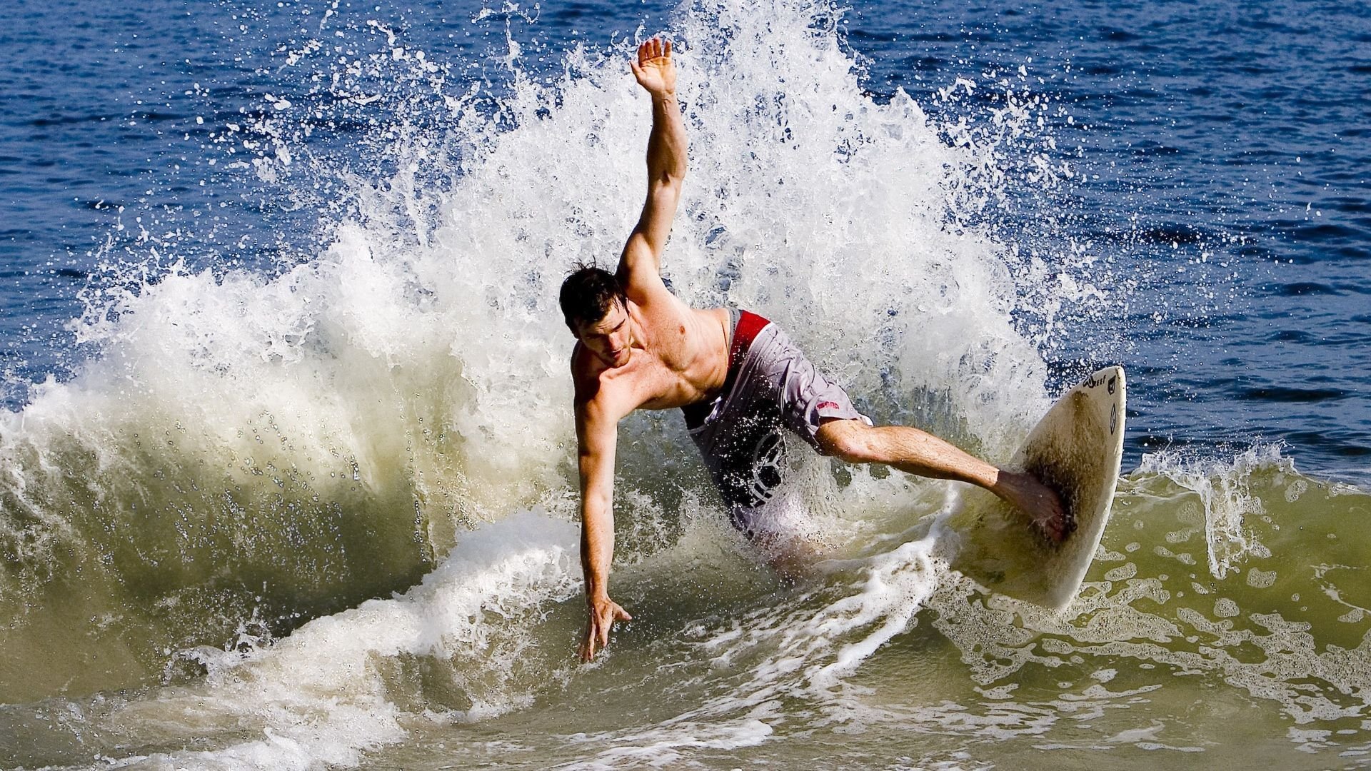 中超“巅峰对决”大阪钢巴主场逆转天津津门虎 新外援首场亮眼